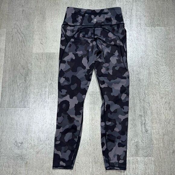 Athleta Lightning Stash Pocket Camo 7/8 Tight Legging Black Camo Women’s Size XS - Picture 15 of 16